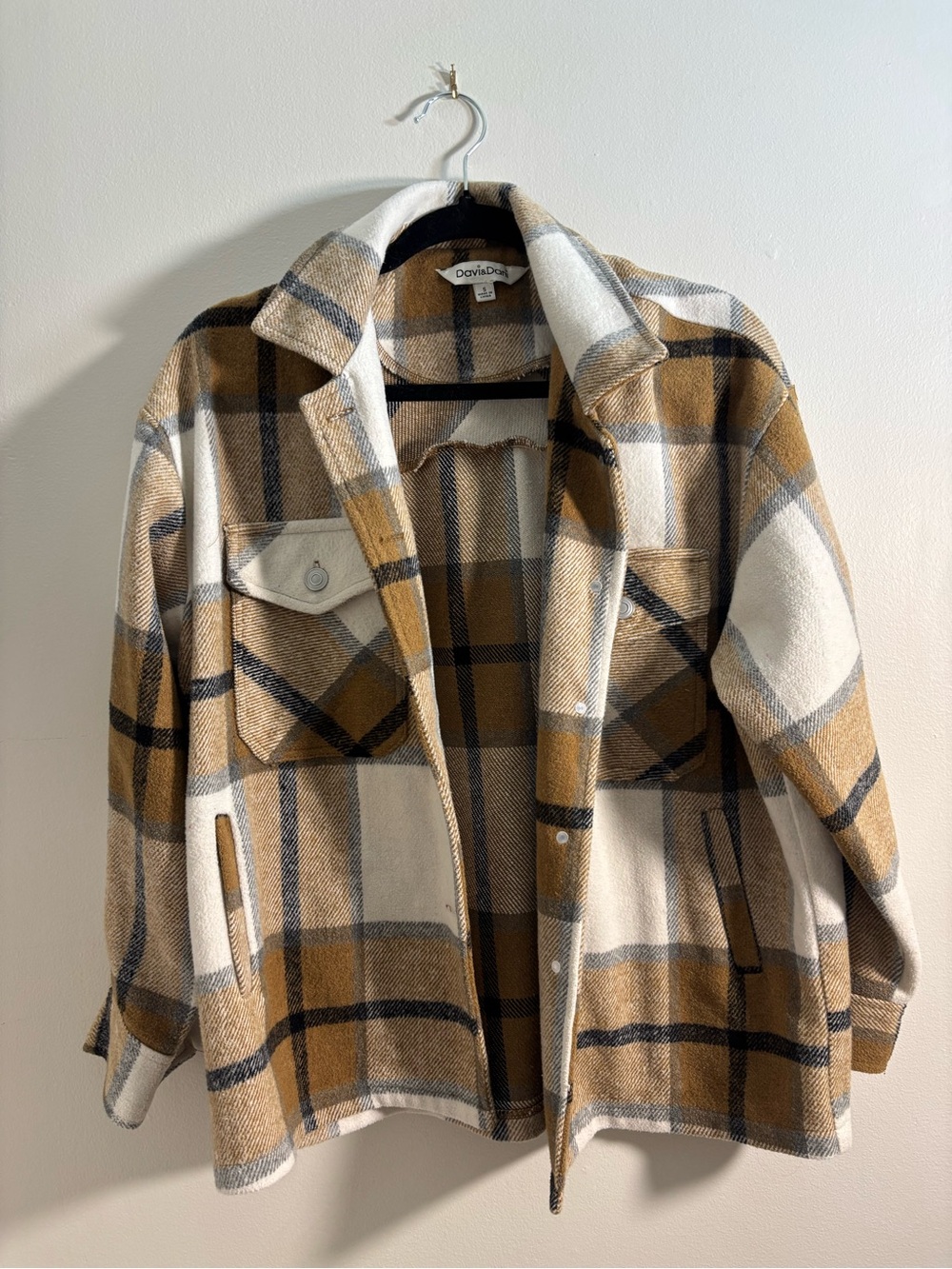 DAVI & DANI Tan and White Plaid Utility Shacket
